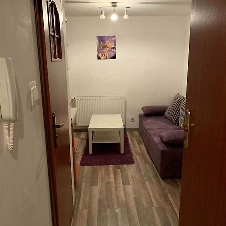 Cozy Studio Lägenhet Krasków Exteriör bild